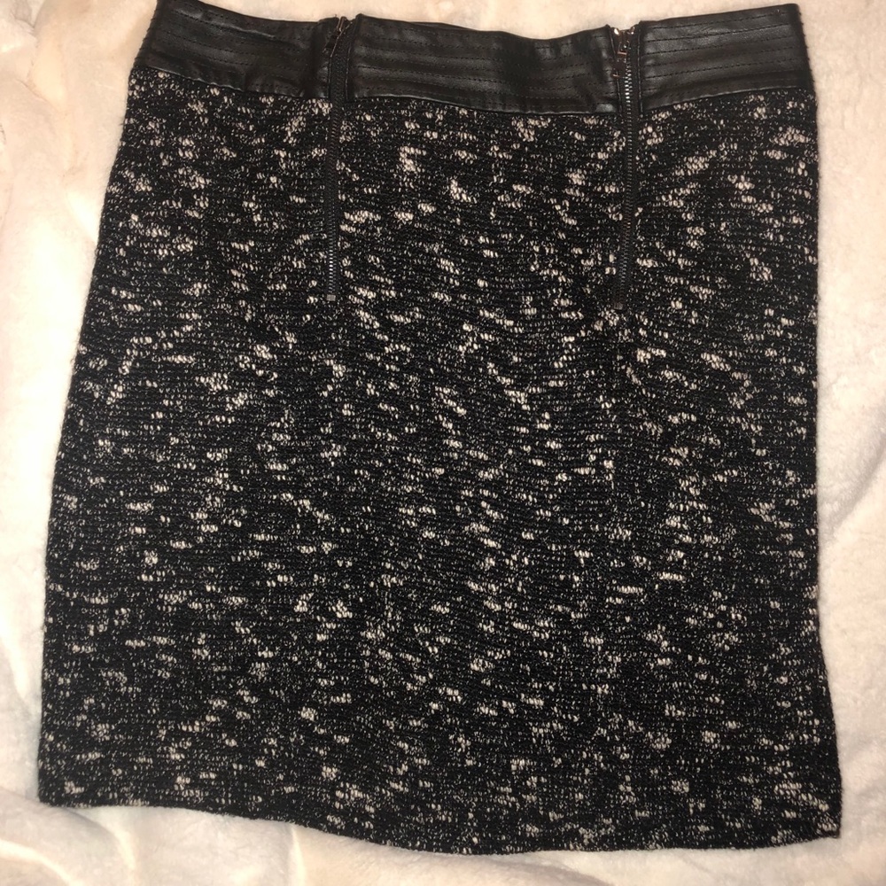 Ann Taylor tweed boucle and faux leather skirt